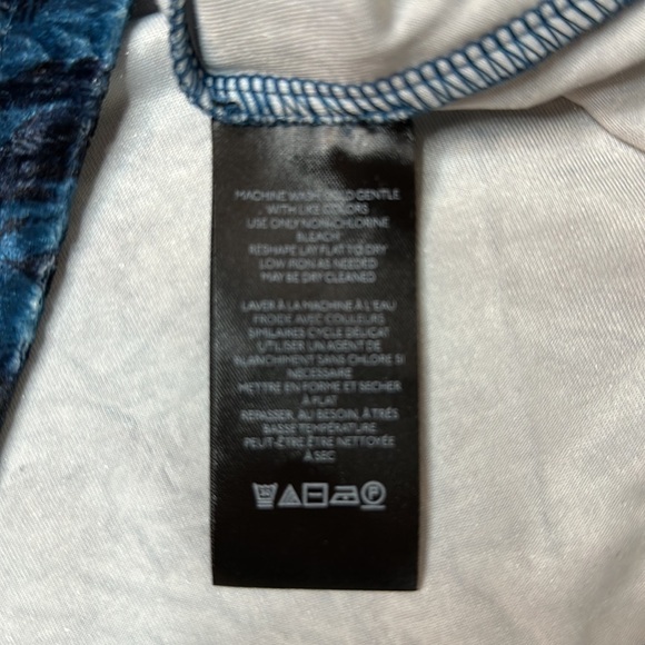 NWT Pilcro Velveteen Racerback Tank Size Medium - Picture 14 of 14